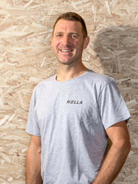 w-michael-walder-r22034-903x1200px w-michael-walder-r22034-903x1200px